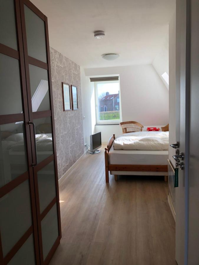 B&B De Gulden Halsband Pingjum Eksteriør bilde
